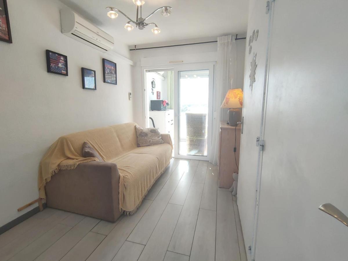 T1 Au Calme Avec Clim Et Parking Prive - Fr-1-503-171 Appartement Balaruc-les-Bains Buitenkant foto
